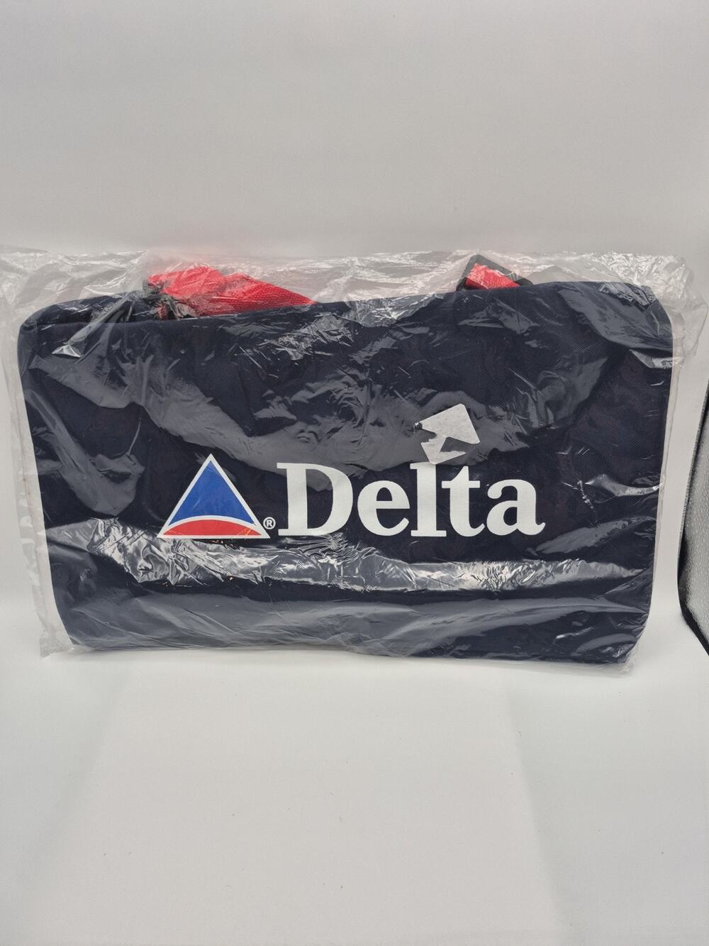 Vintage Boston Red Sox Delta Airlines Travel Partner Duffle/Overnight Bag NEW